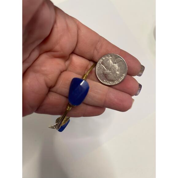 BOURBON & BOWETIES gold tone bracelet bangle faceted blue agate signed jewelry - Picture 6 of 9